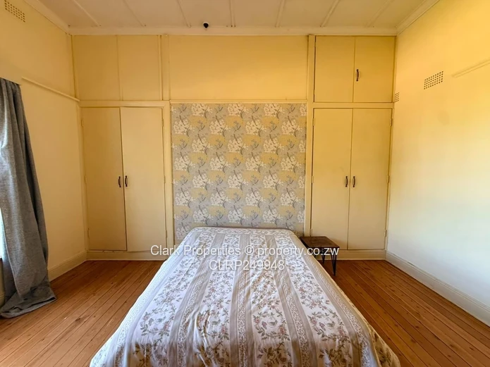 Charming Farmhouse In Avondale!