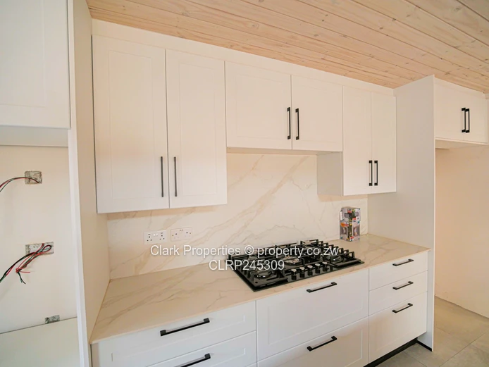 STUNNING TOWNHOUSES ON 1000sqm (Sole Mandate)