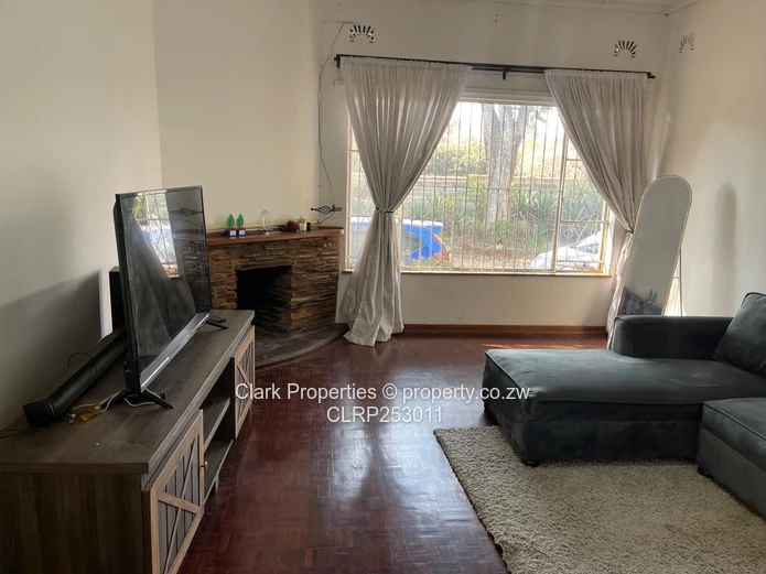 Cottage Available In Marlborough!