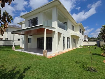 5 Bedroom  Townhouses