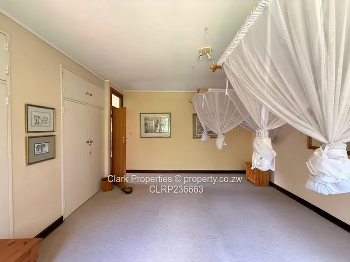 Elegant Residence With Modern Comfort