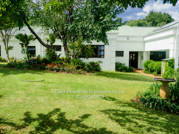 Immaculate, Spacious Townhouse (Sole Mandate)