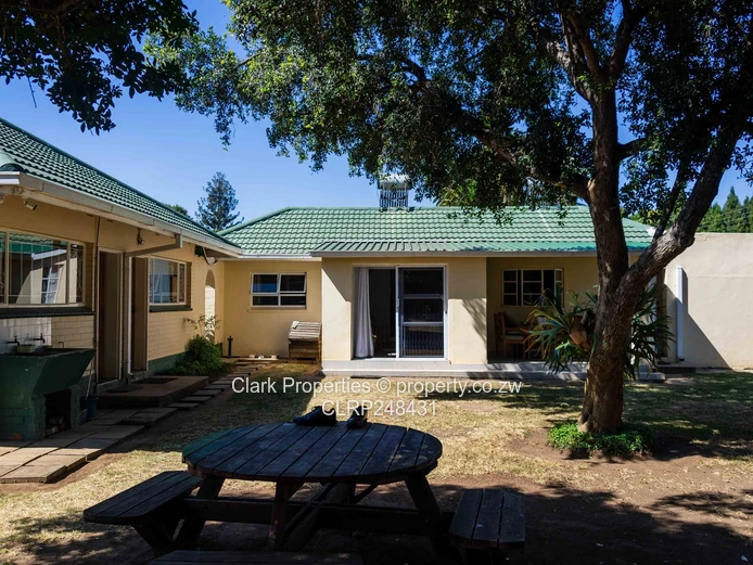 Exceptional Off-Grid Family Home in a Quiet Close! (Sole Mandate)