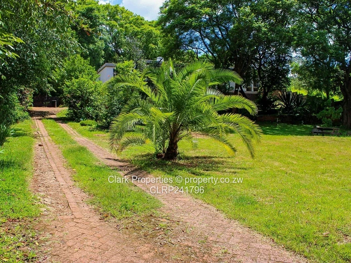 4 Bed House In Greystone Park With Good Size Land