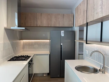 3 Bedroom Flat & Apartment