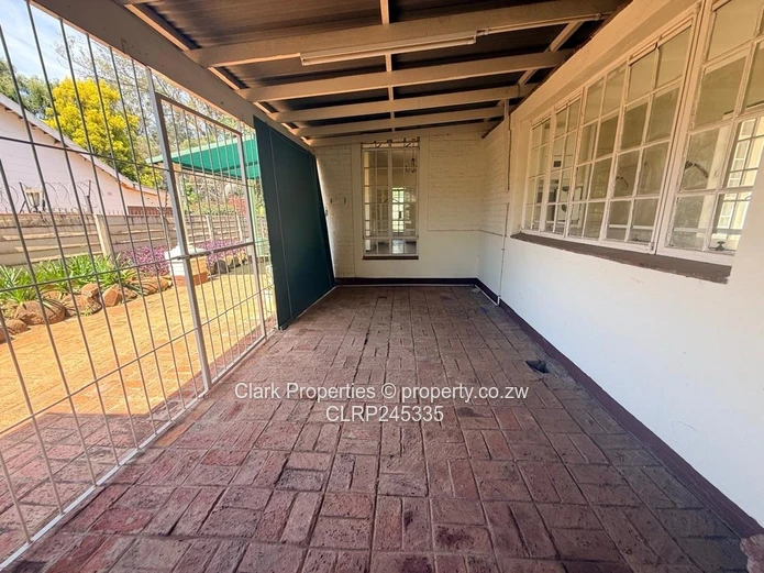 Secure 3 Bedroom Home In Avondale
