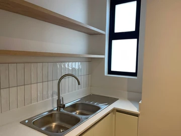 3 Bedroom Flat & Apartment