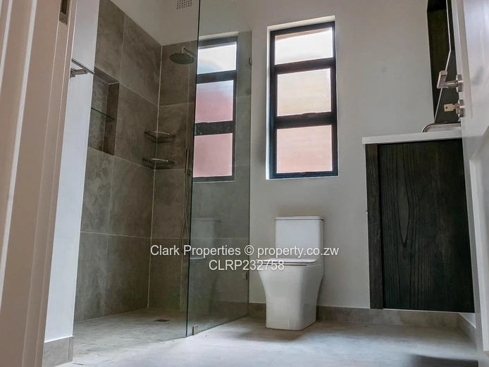 Large Townhouse In Chisipite