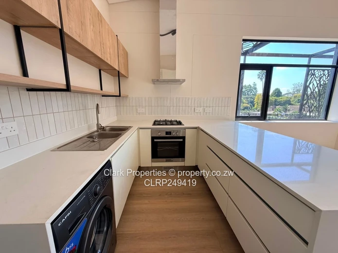 Neat Apartment At Jacaranda Heights!