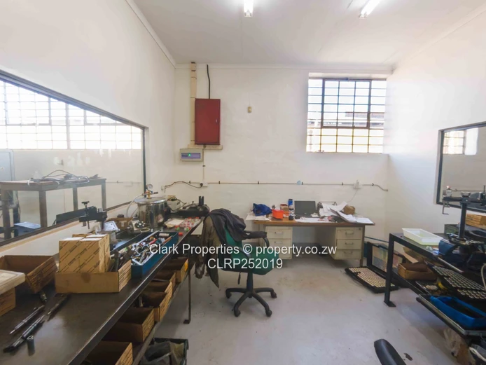 Premium Kelvin Road North Warehouse (Sole Mandate)