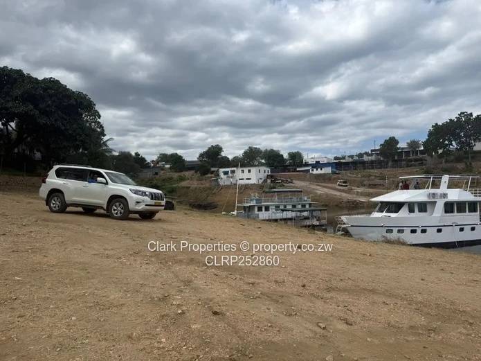 Lake Safari's Harbour