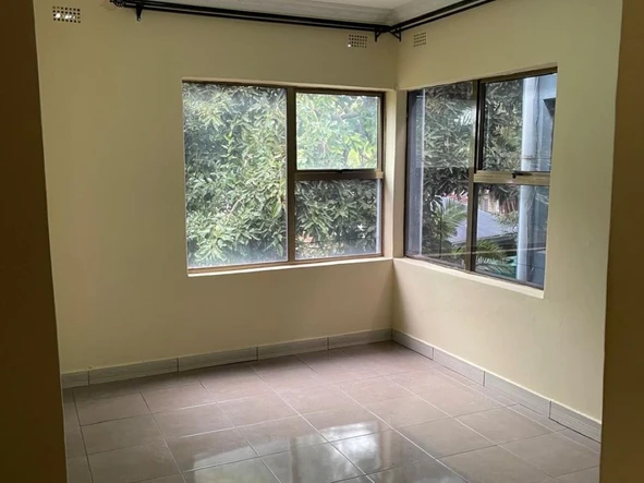 3 Bedroom Flat & Apartment