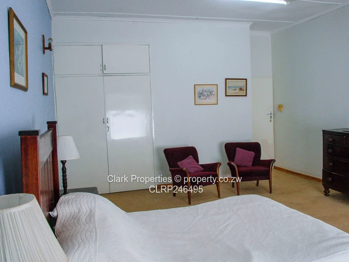 Secure Family Home On 4,090m²