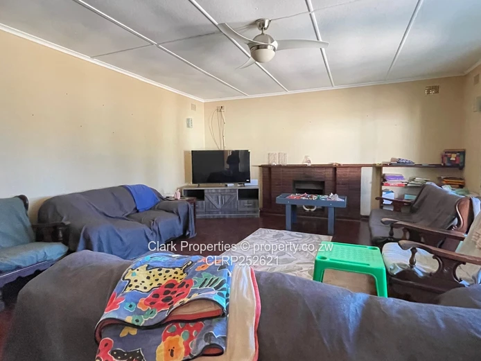 Family Living Just Minutes From Chegutu CBD