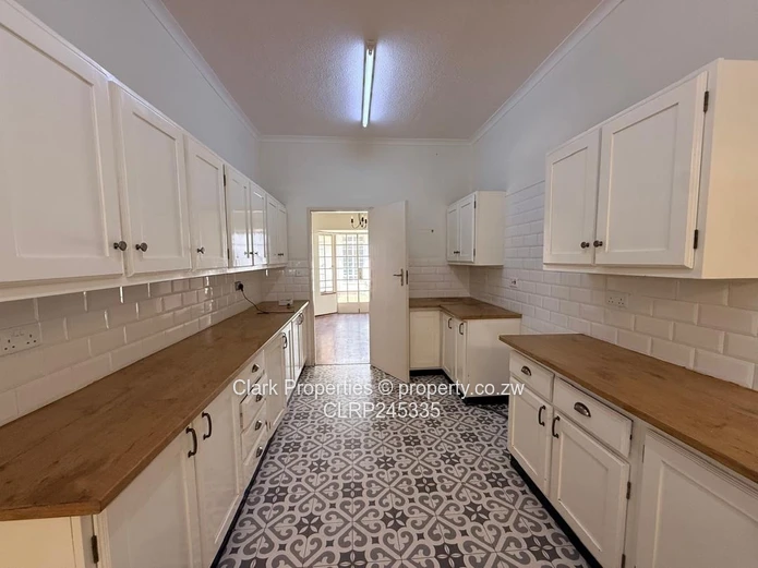 Secure 3 Bedroom Home In Avondale