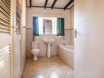 6 Bedroom Townhouse Complex