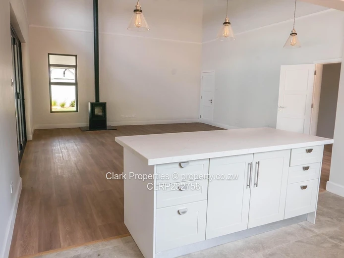 Large Townhouse In Chisipite