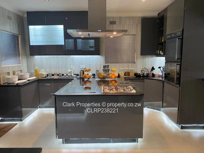 Modern Home! Ready to move in!