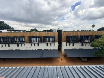 3 Bedroom Flat & Apartment