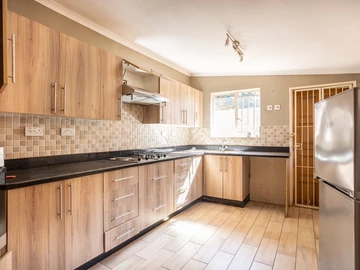 6 Bedroom Townhouse Complex