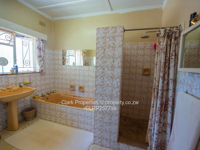 3-Bed, 3-Bath Northwood Home - Pool, Borehole & Solar (Sole Mandate)