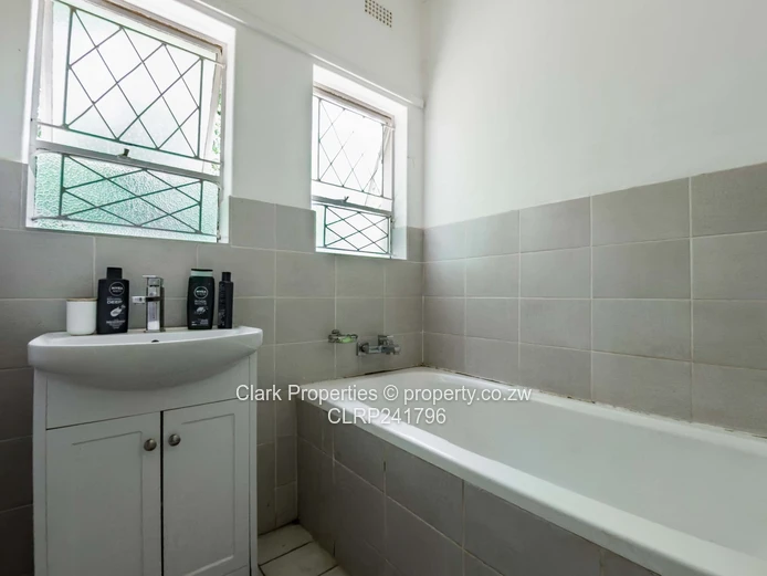 4 Bed House In Greystone Park With Good Size Land