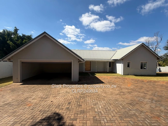 RARE FIND - Fabulous Townhouse on 2000sqm