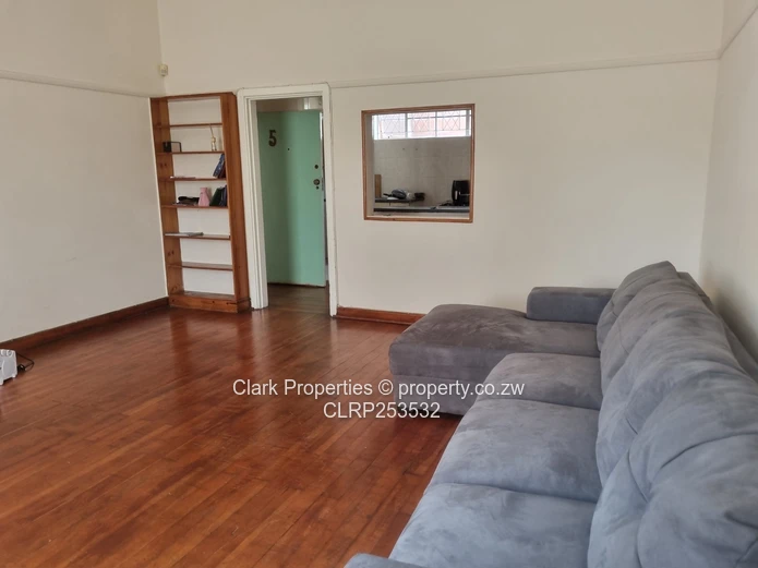 Conveniently Located Apartment!