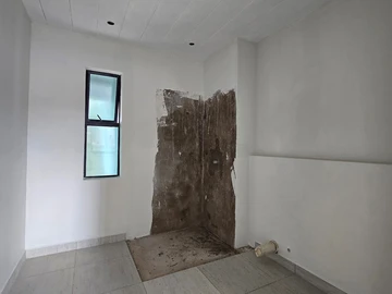 2 Bedroom Flat & Apartment